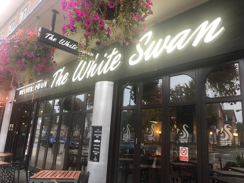 The White Swan – Free hot drink