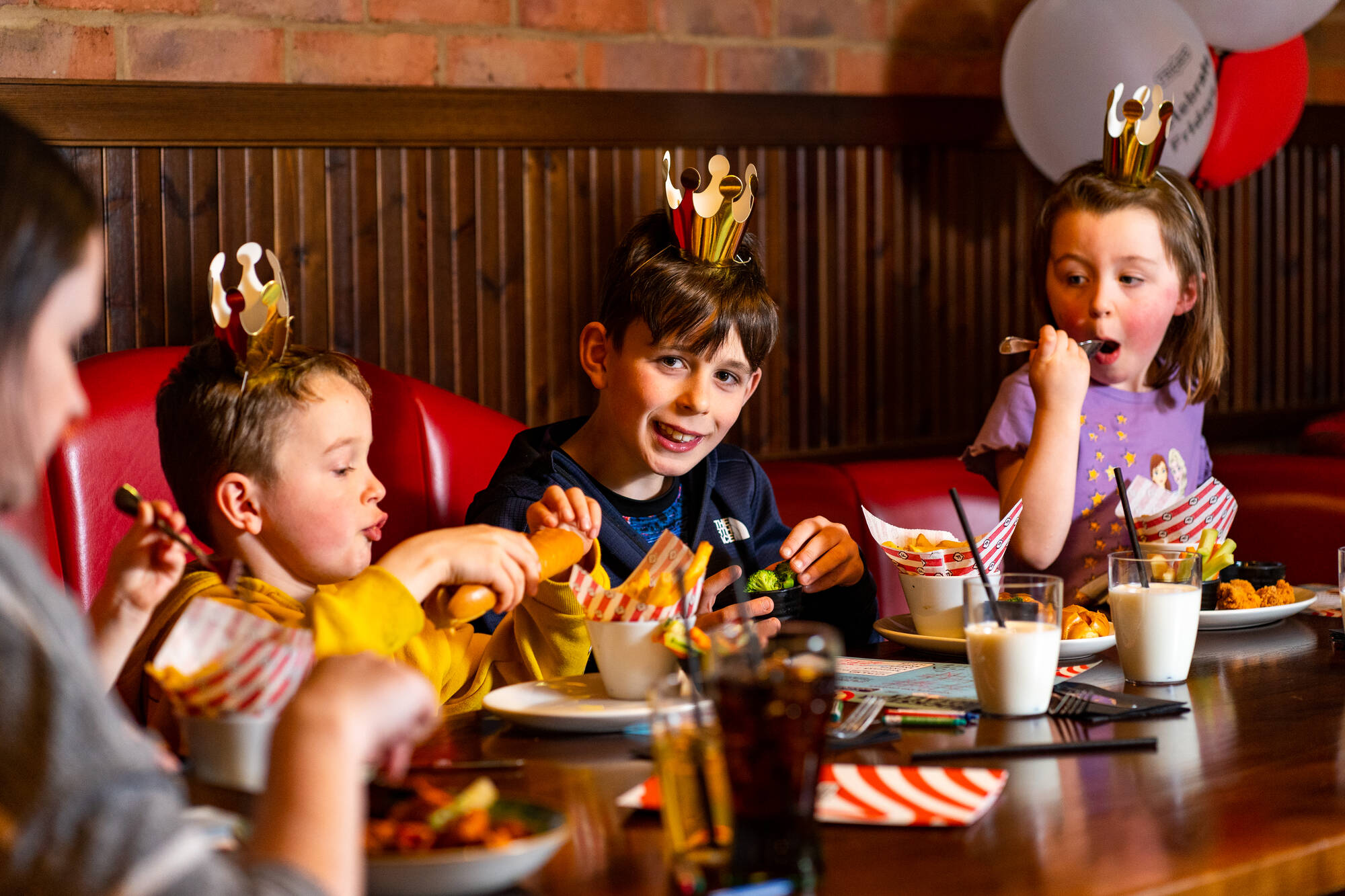 TGI Fridays – Kids Eat Free